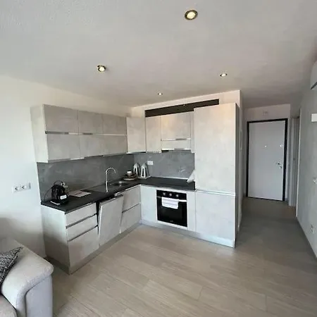Elegante Trilocale Vista Mare A Holiday home *
