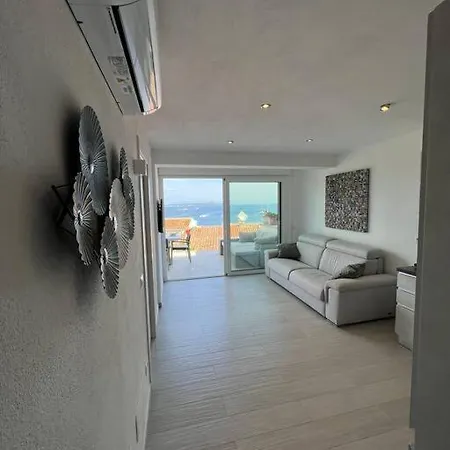 Elegante Trilocale Vista Mare A