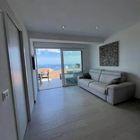 Elegante Trilocale Vista Mare A