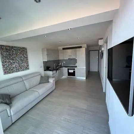 Holiday home Elegante Trilocale Vista Mare A *