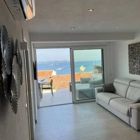 Holiday home Elegante Trilocale Vista Mare A Porto Rotondo